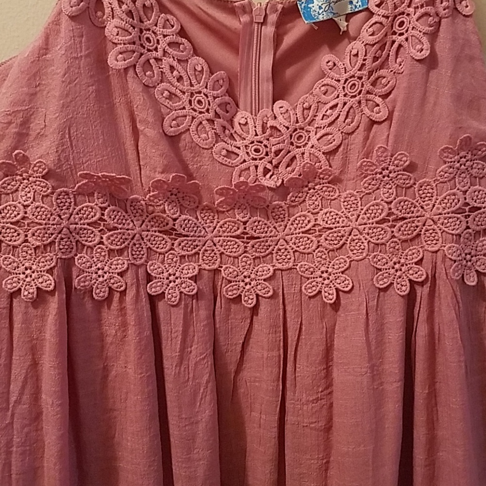 Spring dress - Picture 3 of 3